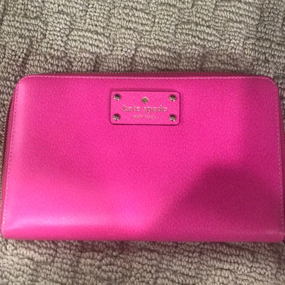 NWT Kate Spade travel wallet